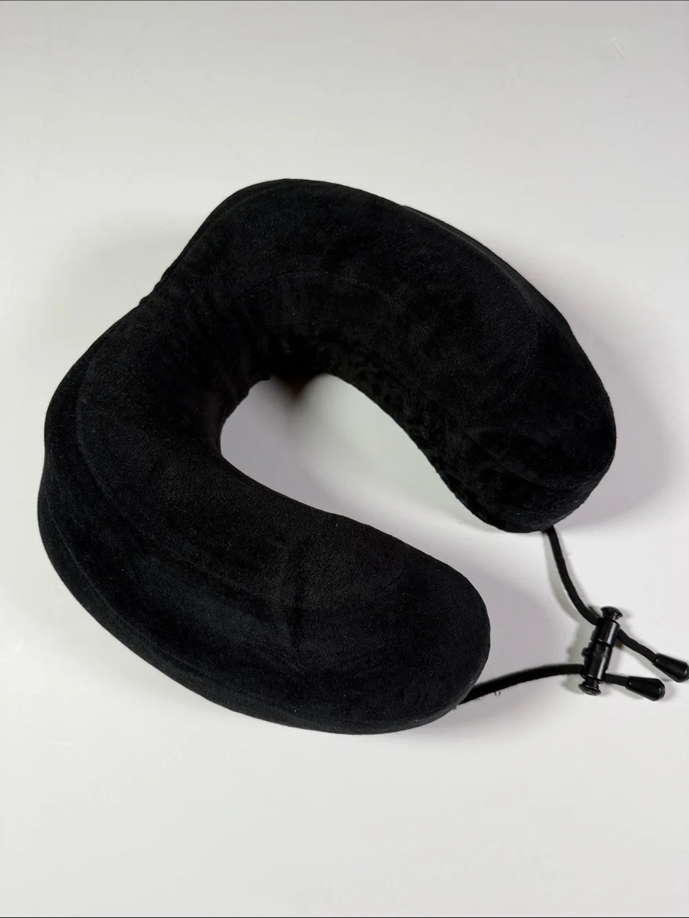 Cabeau Evolution Neck Airline Pillow Memory Foam Stuff Sack Airport Travel